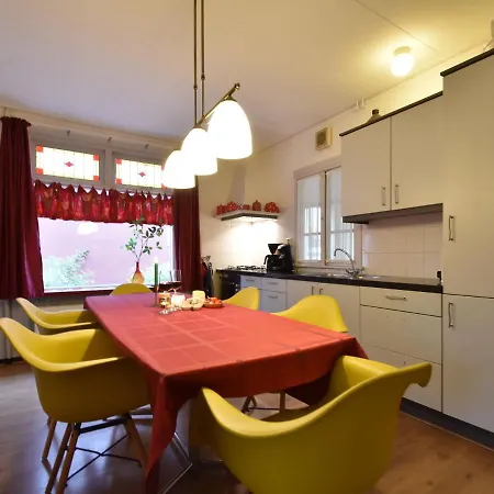 Cozy Holiday In Near The Sea