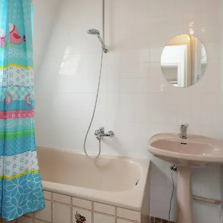 בית נופש Cozy Holiday In Near The Sea *