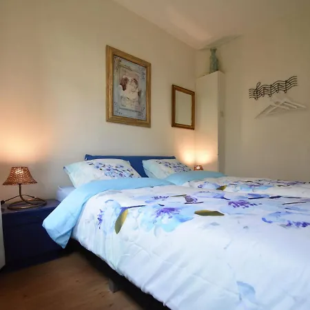 Cozy Holiday In Near The Sea בית נופש *